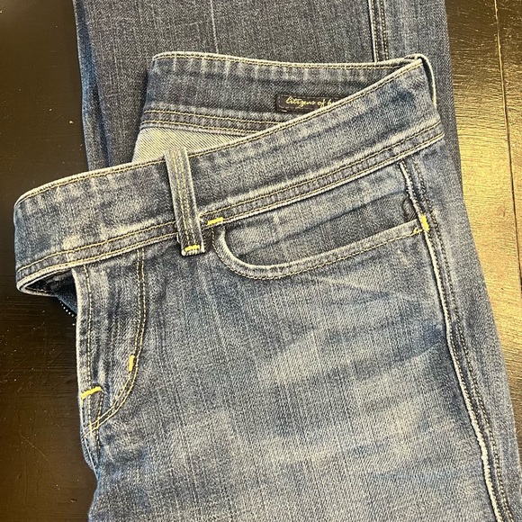 Like New - Picture 3 of 3